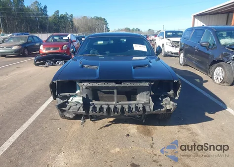 2018 Dodge Challenger Sxt z USA, uszkodzony, nr VIN 2C3CDZAG1JH245277